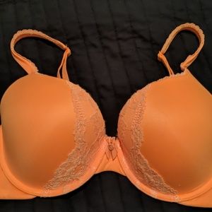 Victoria secret 34DD BRA